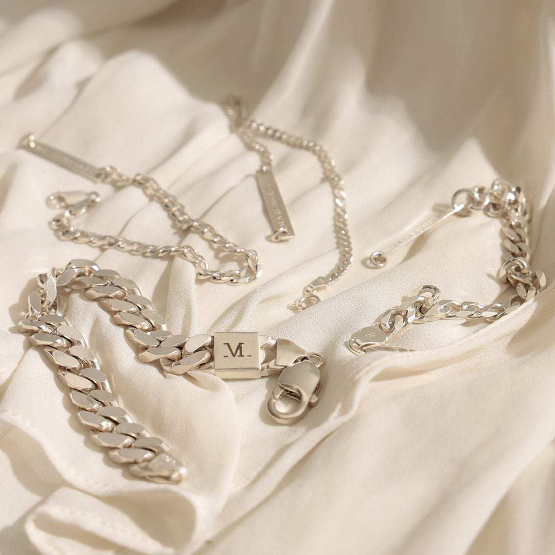 Curb Wrist Chain