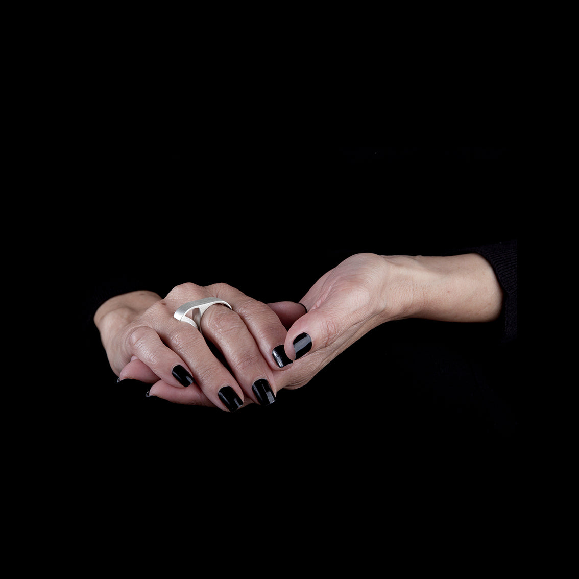 Curve Ring