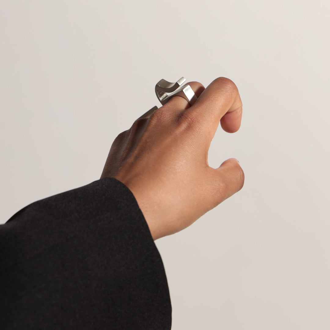 Curve Ring